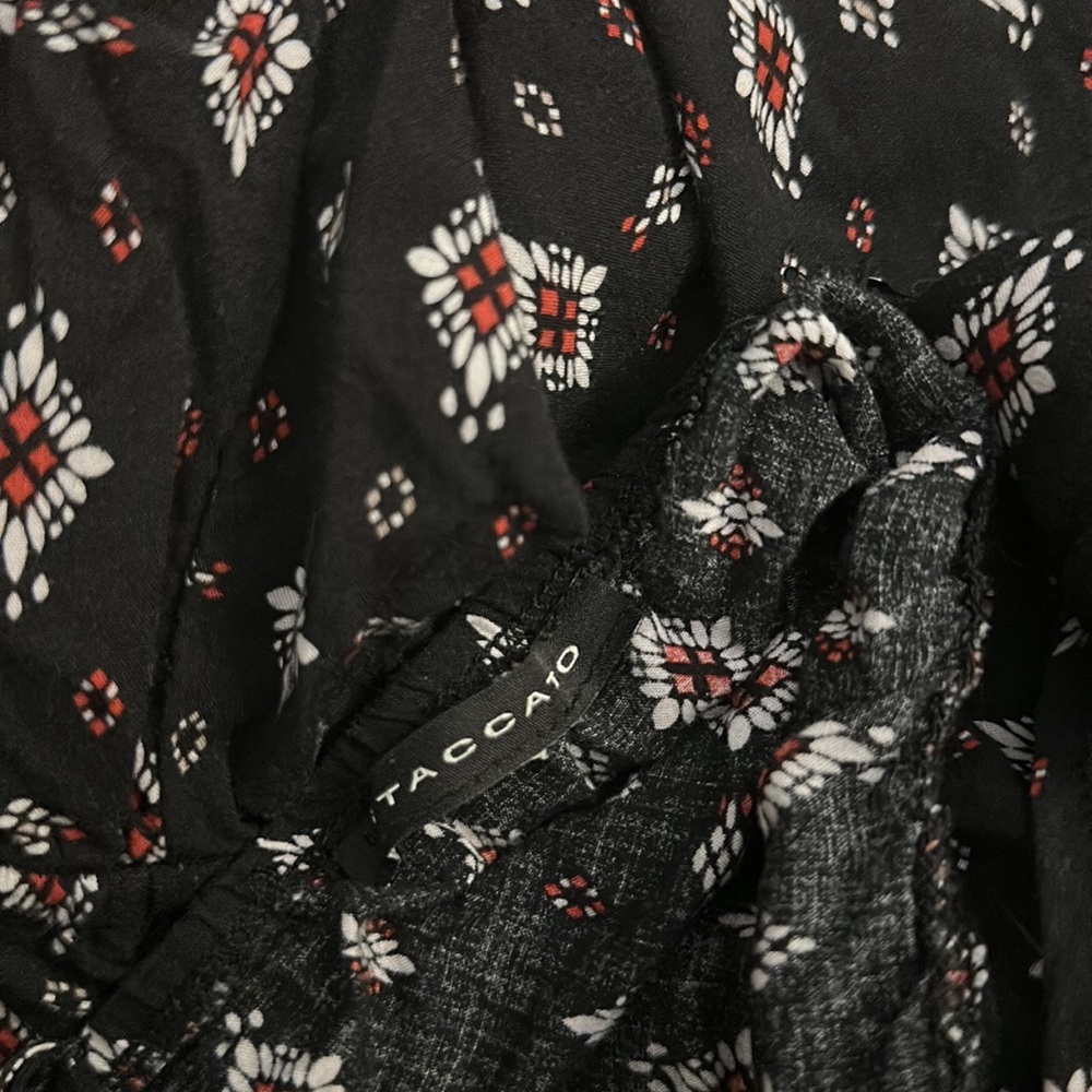 Patterned Romper - Picture 7 of 7